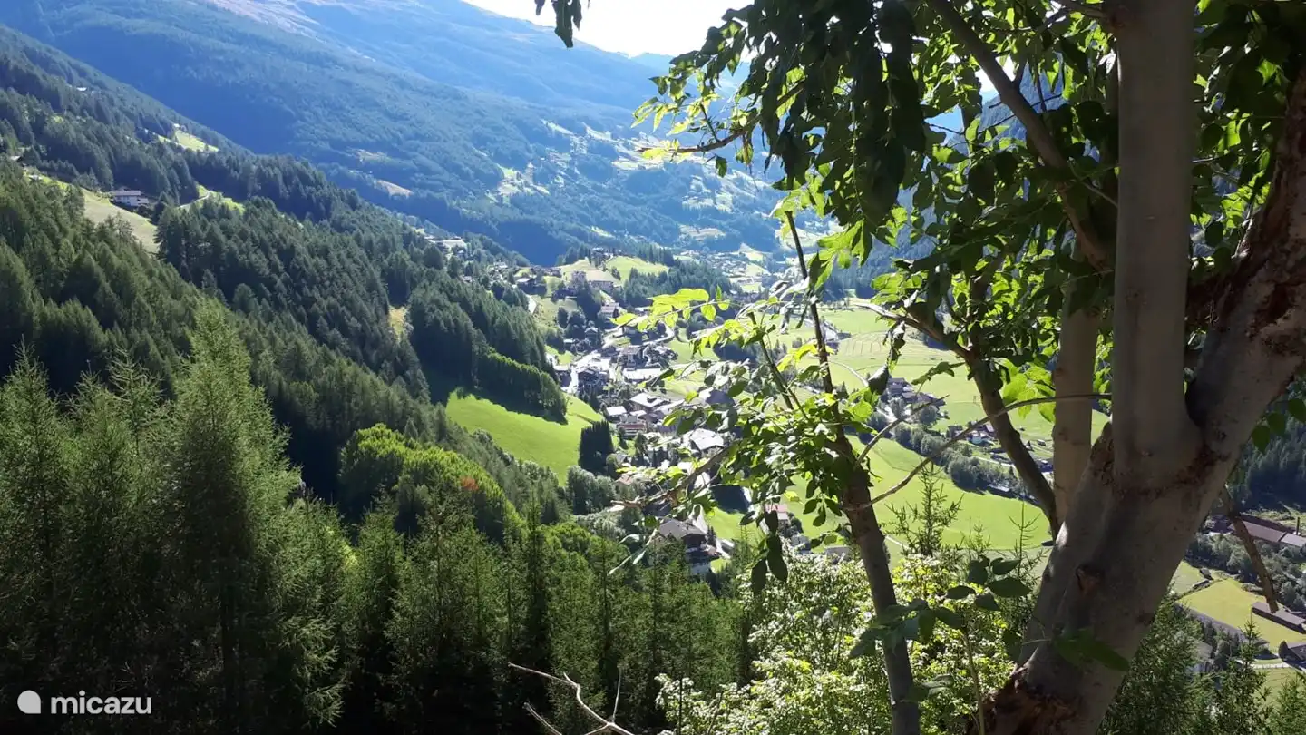 Momentaufnahme eines Tals auf einer unserer schönen Wanderungen