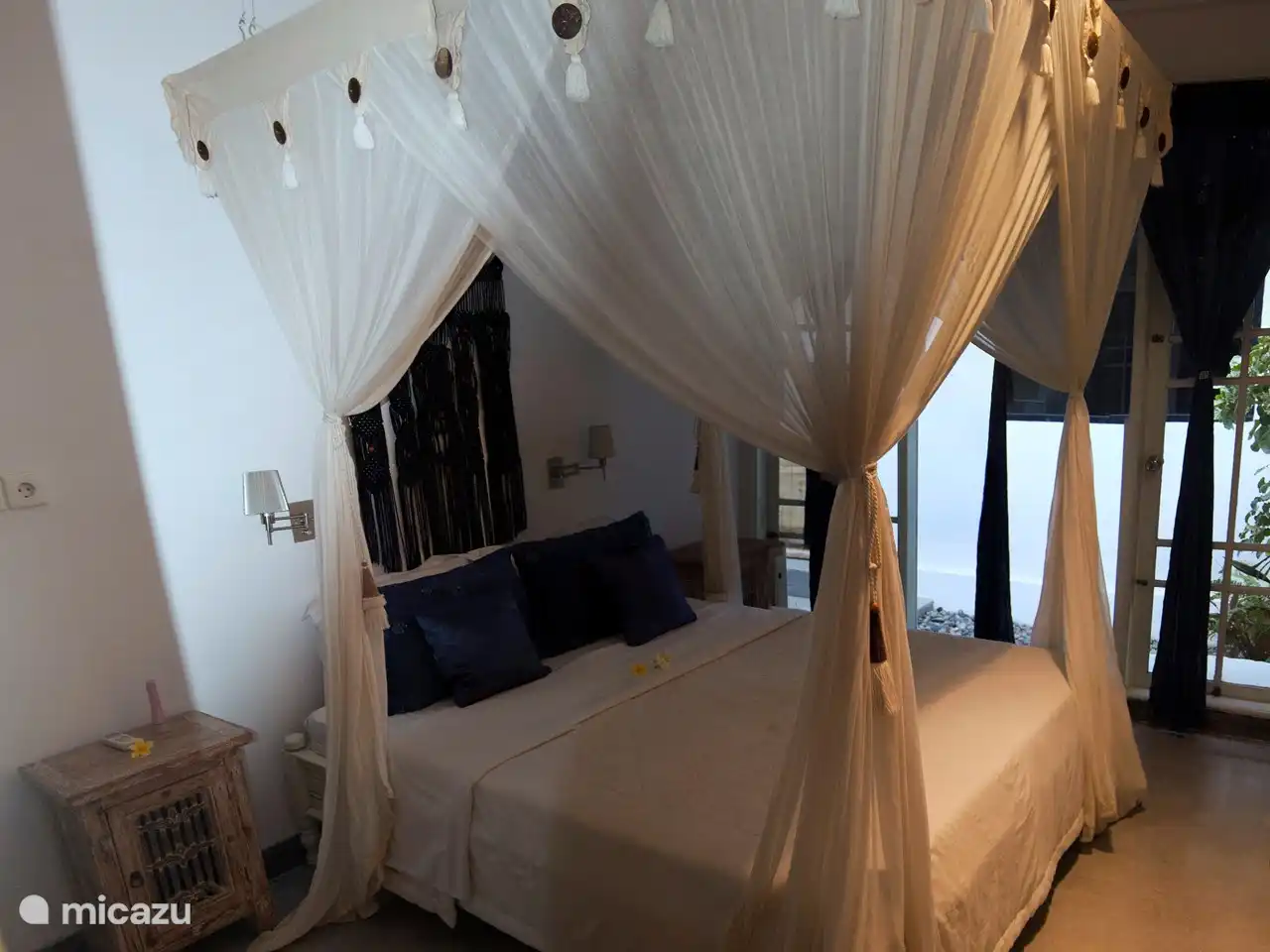 Dormitorio 3 en la parte trasera de la casa de dormir con acceso a un baño privado