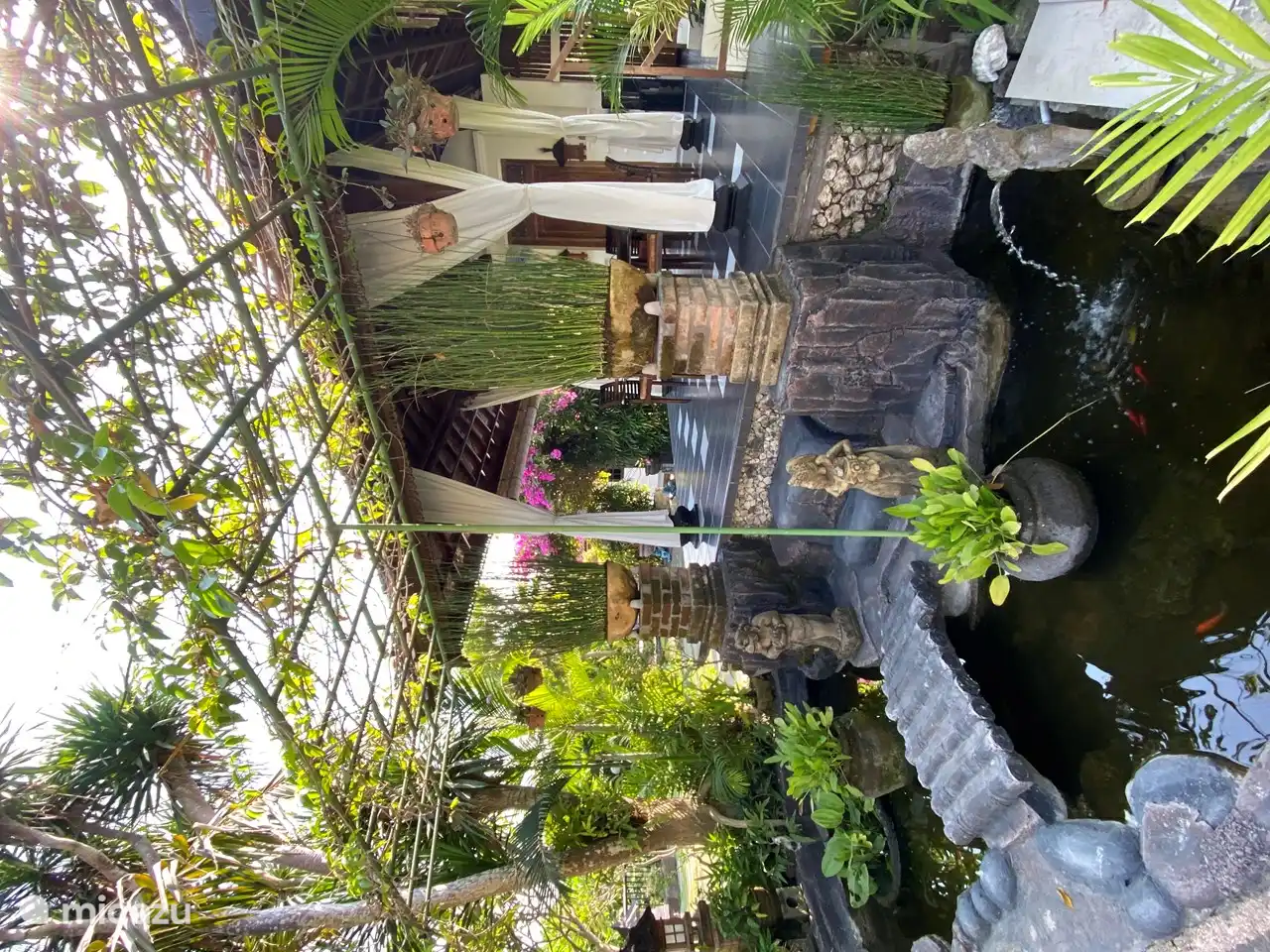 Estanque para terraza cerca de la cocina