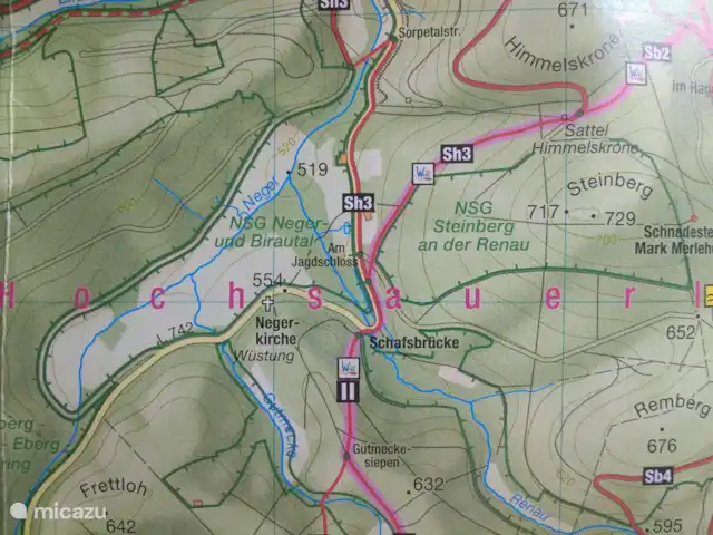 Location de Vacances Allemagne, Sauerland, Siedlinghausen - Winterberg, appartement - Jagdschloss Siedlinghausen BG Sur les cartes de randonnée, le Jagdschloss est mentionné comme l'un des sites touristiques. Le WHT et le Sh3 passent devant le Jagdschloss.