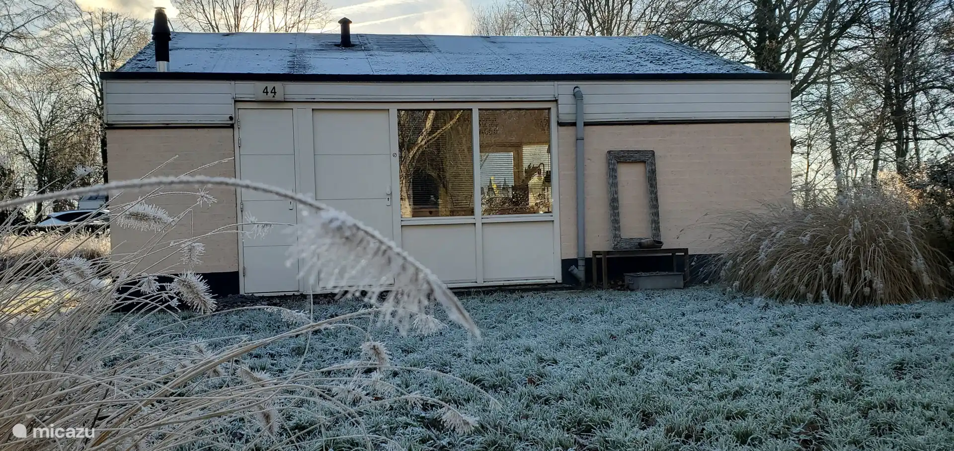 Sehr gemütlich in und um das Ferienhaus mitten im Winter!