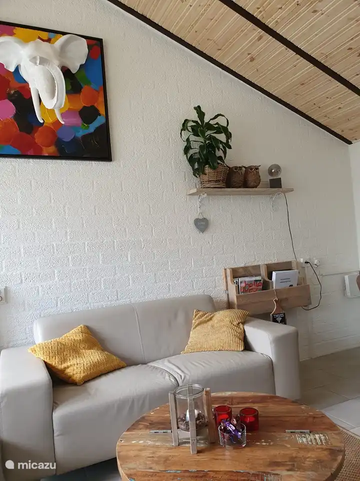 Ein schönes Buch lesen, Kaffee trinken, fernsehen, Musik hören....