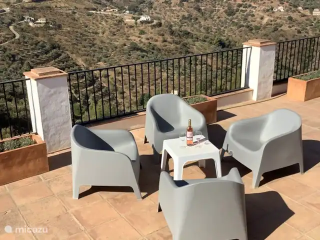 villa en España, Costa del Sol, Comares – Casa Mendoza Disfruta con un aperitivo