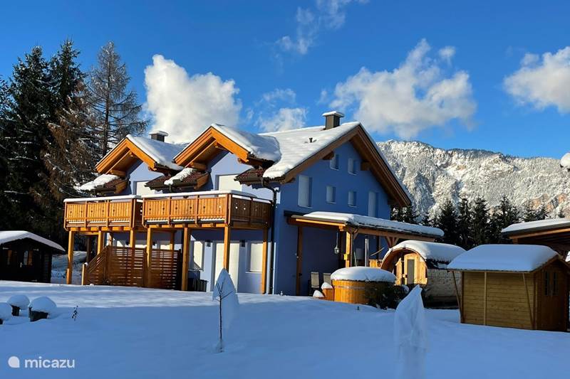 Vakantiehuis Oostenrijk, Karinthië, Arnoldstein Bungalow Casa Blu-Vakantie in 3 landen-Hottub
