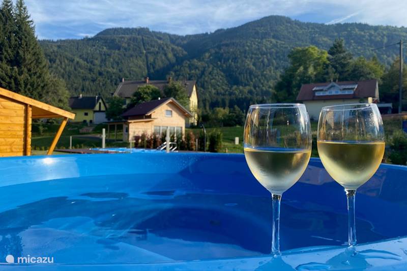 Vakantiehuis Oostenrijk, Karinthië, Arnoldstein Bungalow Casa Blu-Vakantie in 3 landen-Hottub