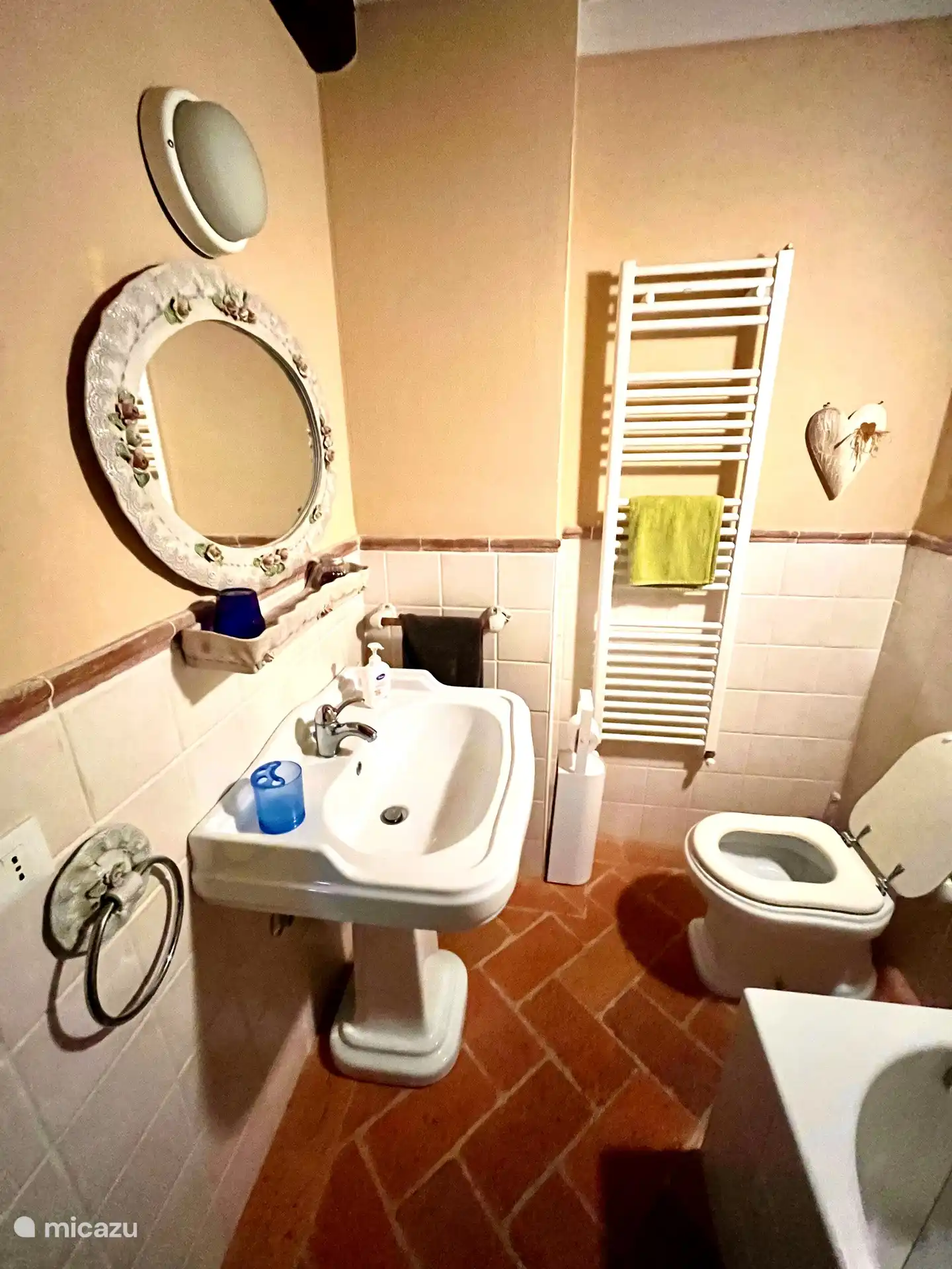 Badezimmer im ersten Stock