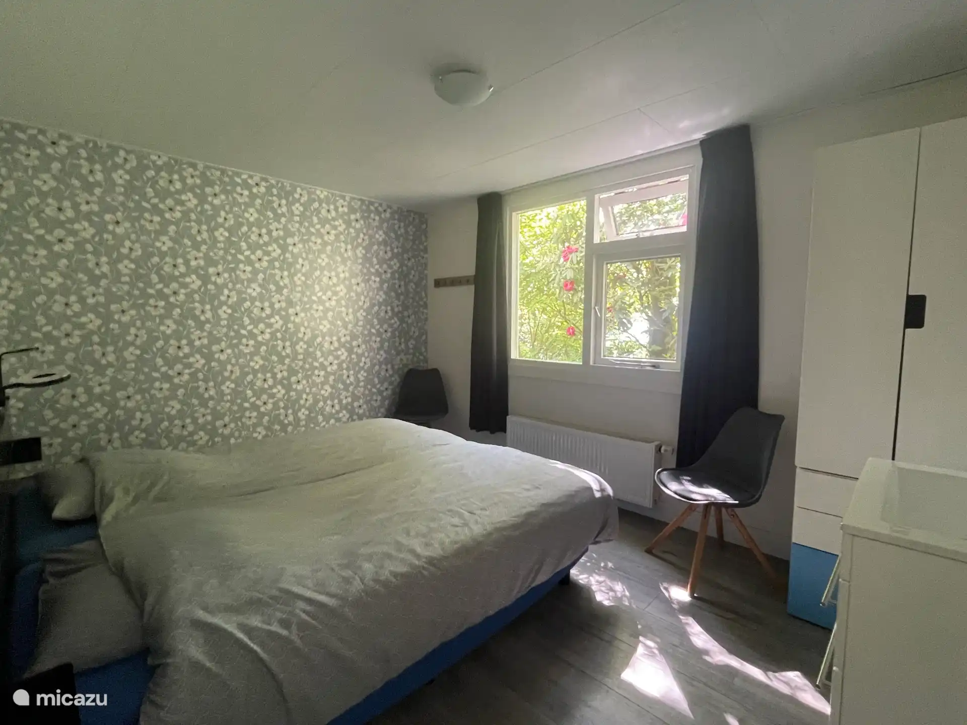 Hauptschlafzimmer mit 2 Einzelbetten