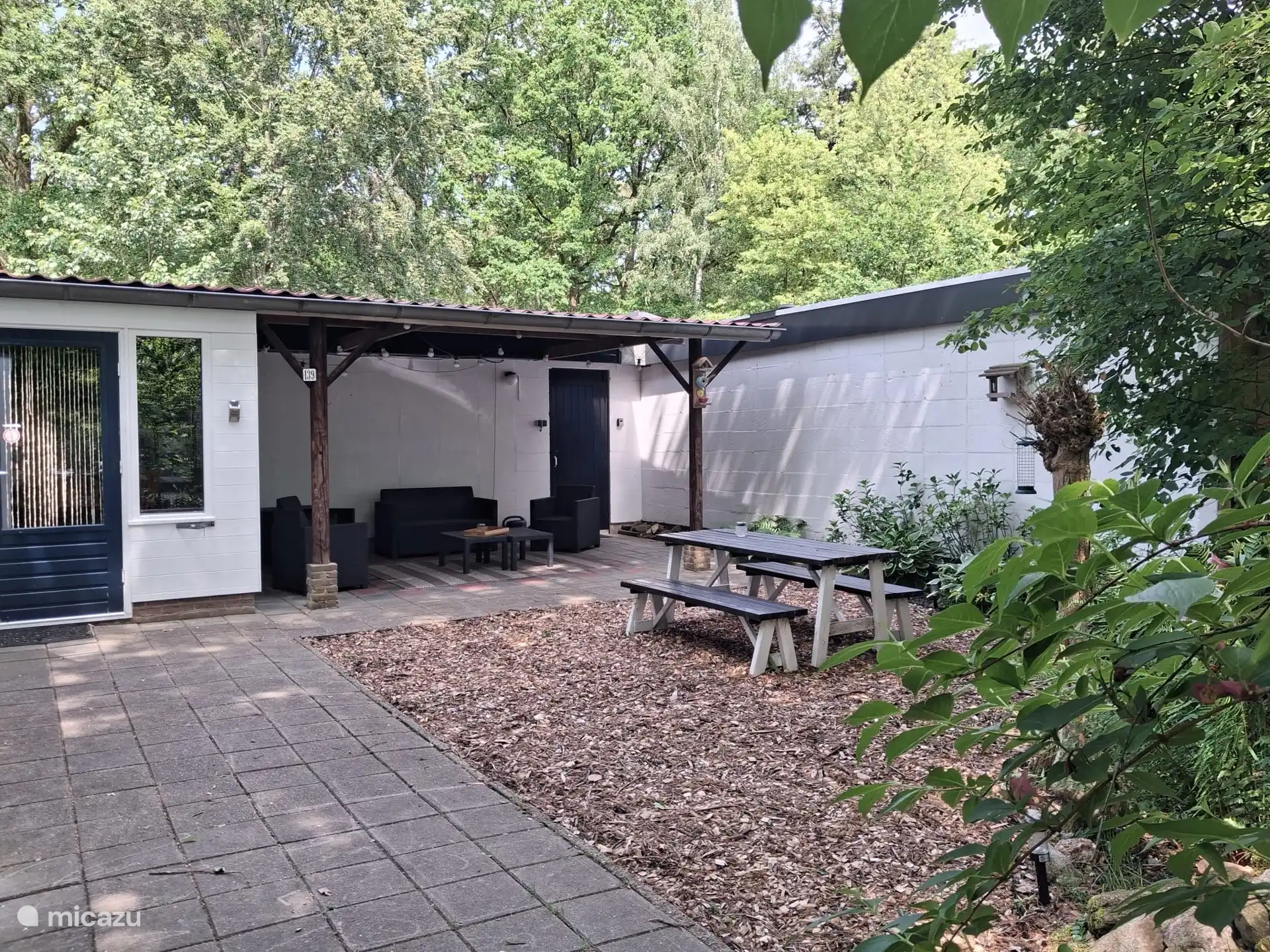 Terrace with canopy 