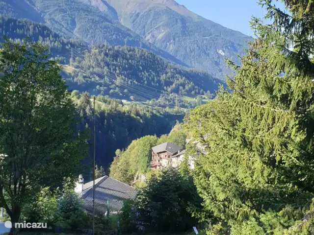 Chalet Belle Hélène | Suisse, Valais, Fiesch - chalet Magnifique vue sur la vallée du Rhône depuis la véranda.