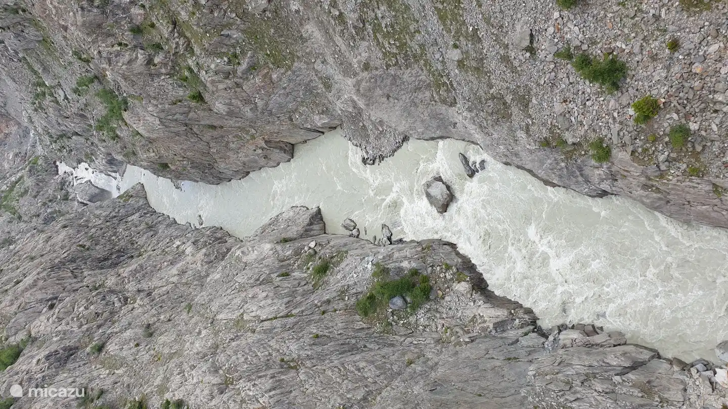 at the suspension bridge to Belalp-Riederalp