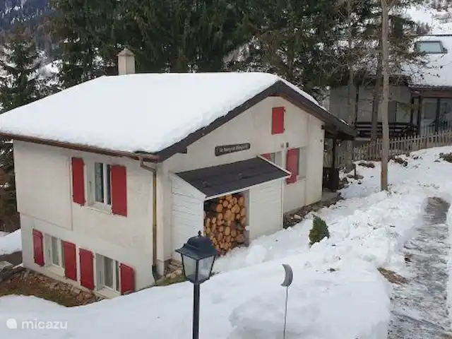 Chalet Belle Hélène | Suisse, Valais, Fiesch - chalet Belle Hélène sous la neige