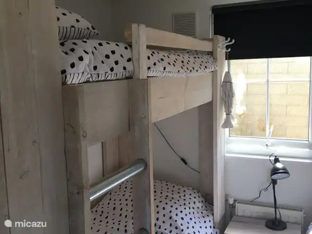De Goede Ree 37 | Pays-Bas, Hollande méridionale, Goedereede - chalet Chambre petite mais très cosy.. lit superposé 80x200 et un sommier 80x200