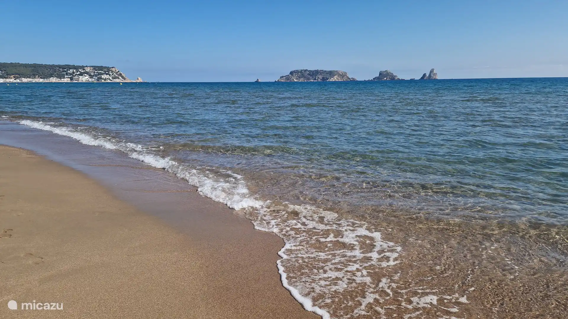 Medes Islands from the beach