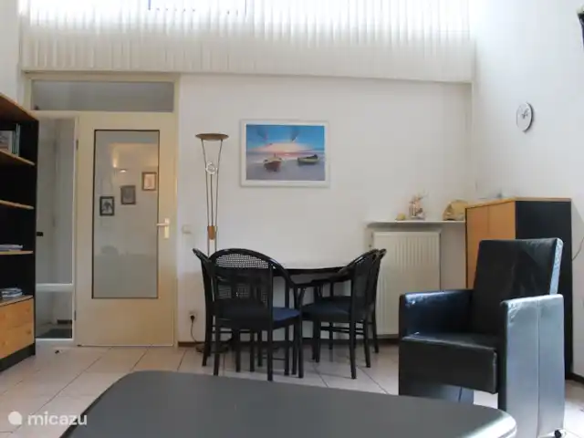 bungalow huren in Nederland, Noord-Holland, Julianadorp aan Zee – Bungalow De Duinbloem eetkamer