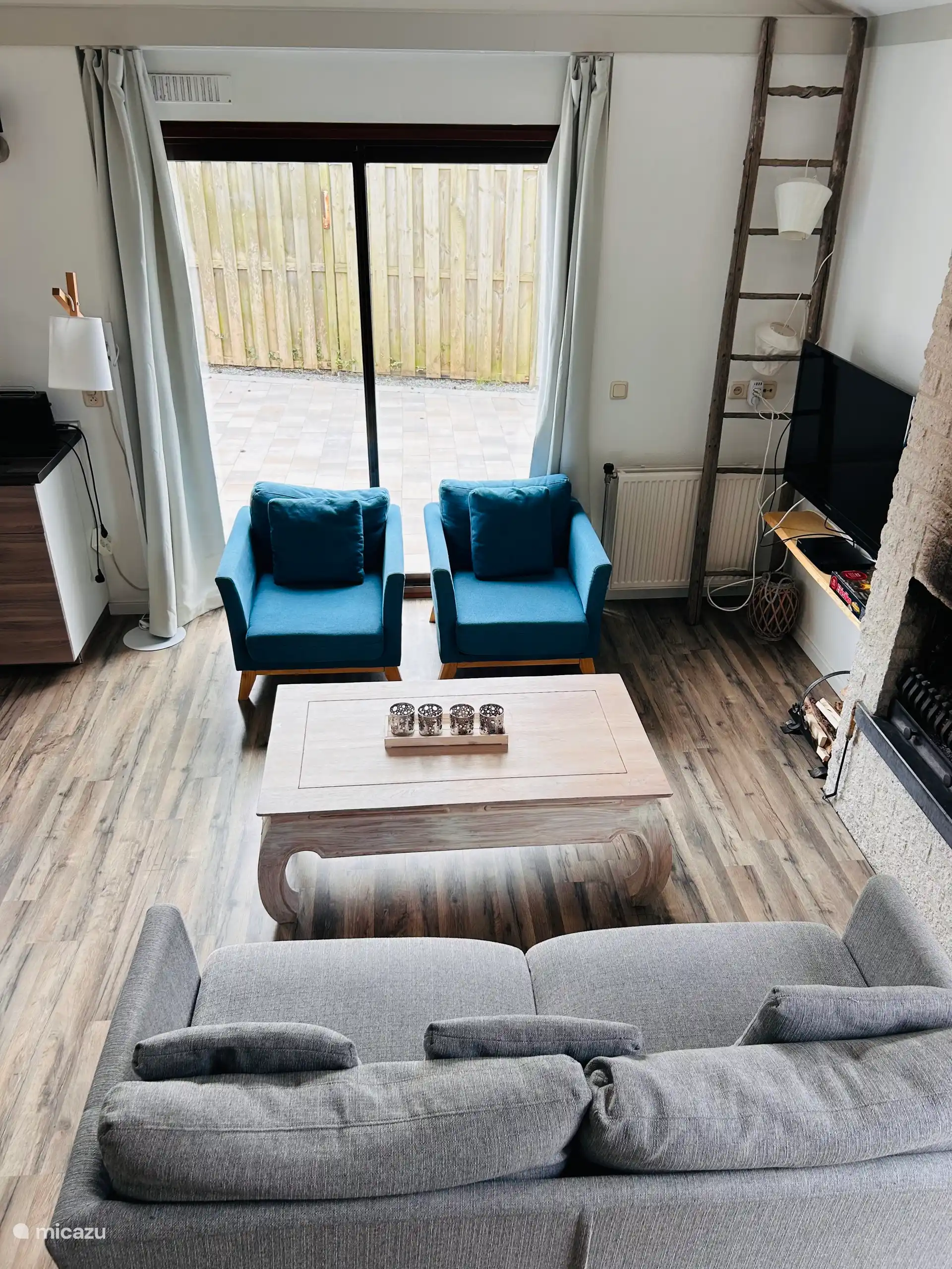 Wohnzimmer mit Relaxsesseln