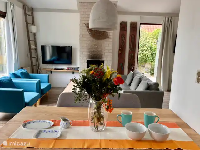 Het Coraaltje huren in Nederland, Noord-Holland, Julianadorp aan Zee - vakantiehuis Gezellige eettafel