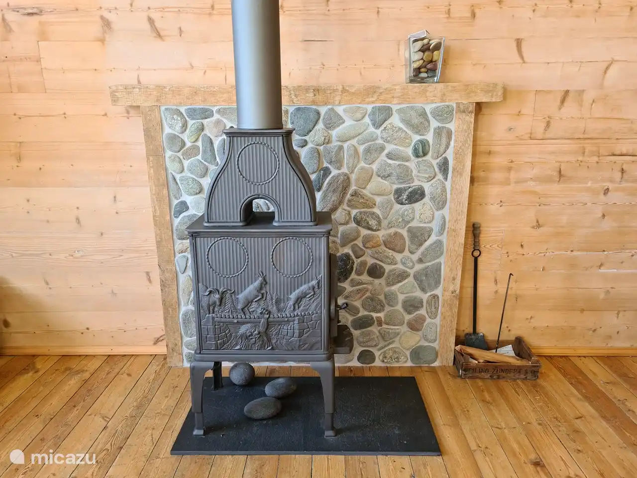 Relájate junto a la estufa de leña