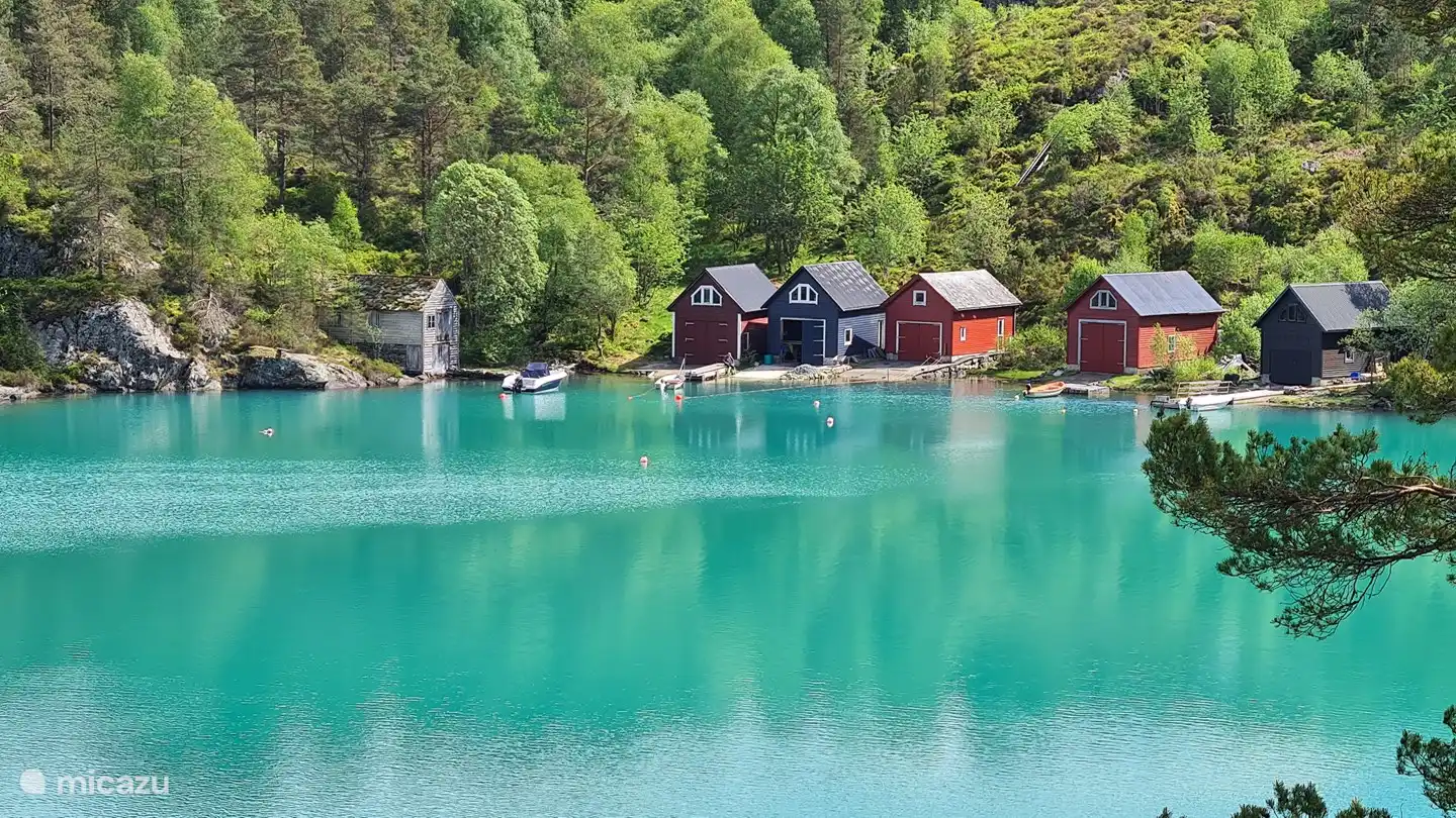 Una bahía cerca de Bruntveit