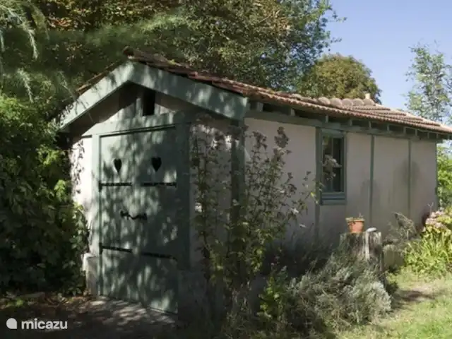 l'Ancienne Gare | France, Vosges, Monthureux-sur-Saône - maison de vacances Les vélos peuvent être garés dans le hangar fermant à clé.