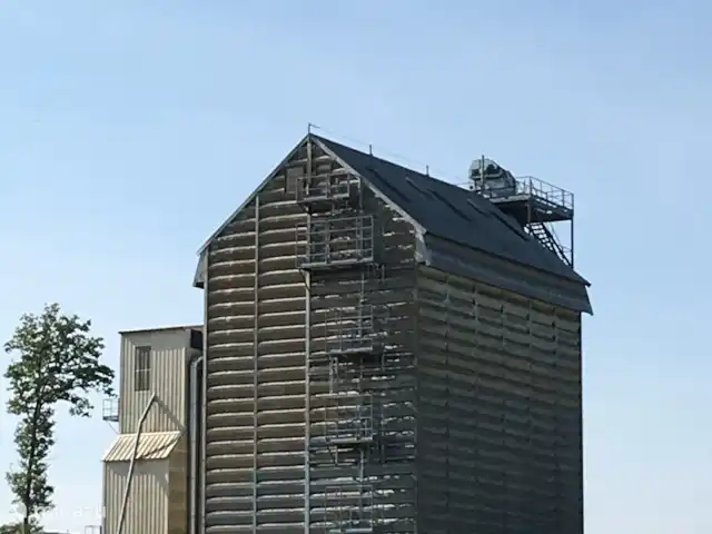 l'Ancienne Gare | France, Vosges, Monthureux-sur-Saône - maison de vacances Silo à grains, faisant partie de la coopérative agricole, attenant à la gare