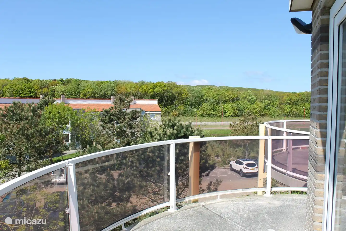 Belle vue sur les dunes depuis le balcon.