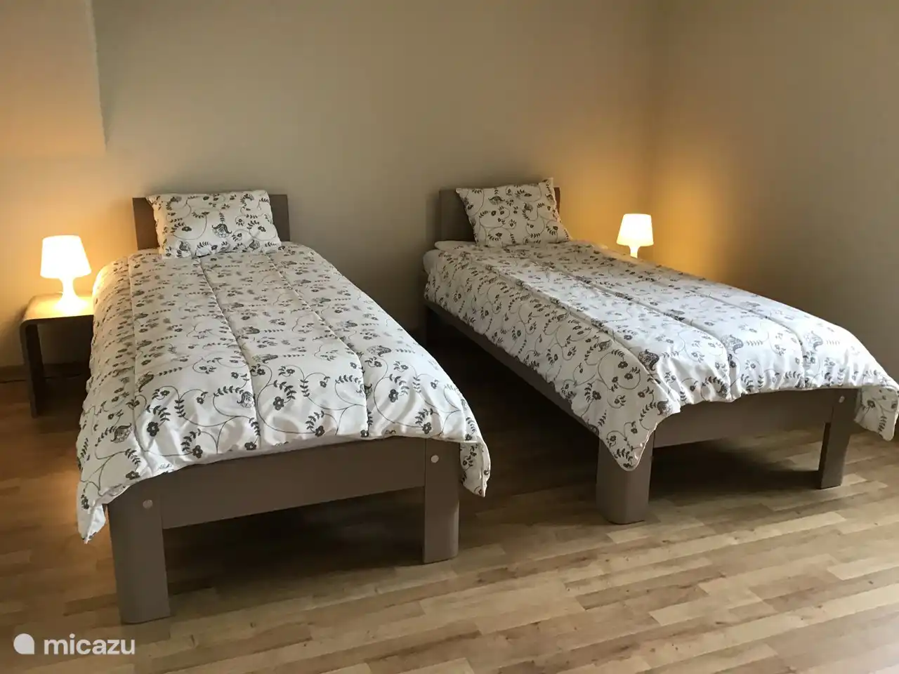 2 Einzelbetten im Familienzimmer.