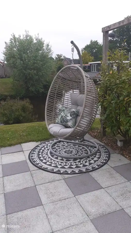 Entspannen Sie sich im Ei.