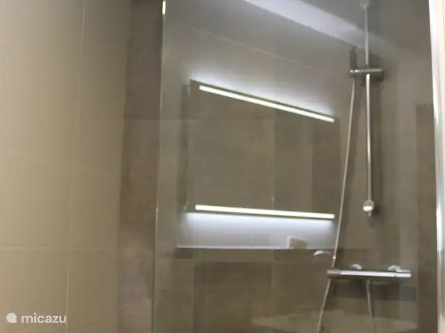 Strand Genot | Pays-Bas, Hollande du Nord, Julianadorp aan Zee - appartement douche