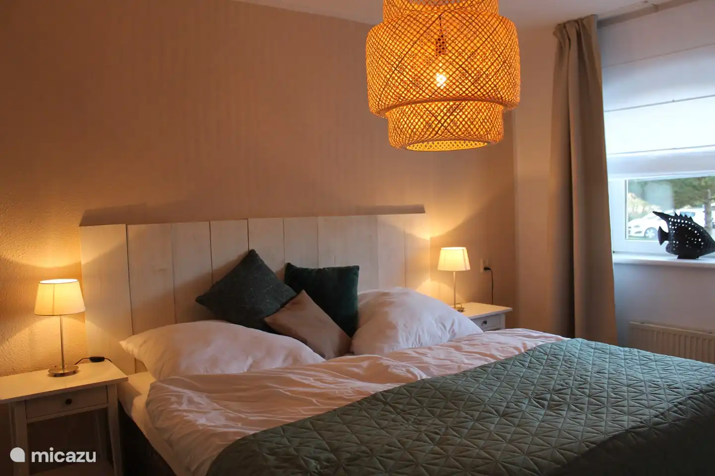 A lovely 2 person bed.