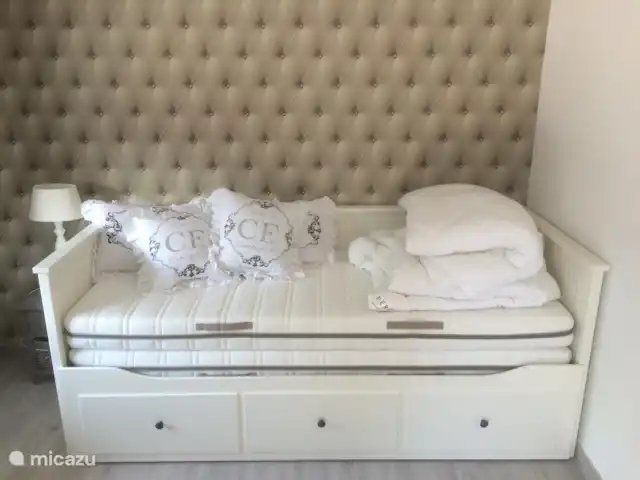Het Coincidence: un oasis de paz en Bélgica, Costa Belga, Oostduinkerke - casa vacacional El segundo dormitorio con una cama para 2 personas.