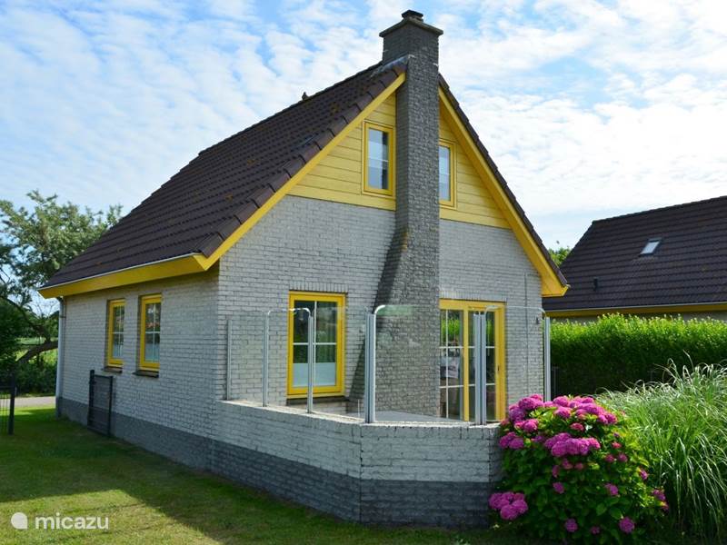 Holiday home in Netherlands, North Holland, Julianadorp at Sea Bungalow The Yellow Tulip