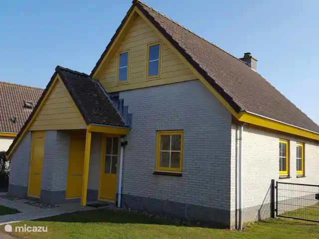 Location de Vacances Pays-Bas, Hollande du Nord, Julianadorp aan Zee, bungalow - De Gele Tulp Vue de face