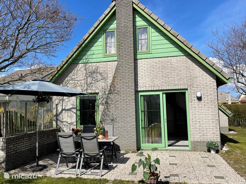 Holiday home in Netherlands, North Holland, Julianadorp at Sea Bungalow Beach pearl 81 Julianadorp aan Zee