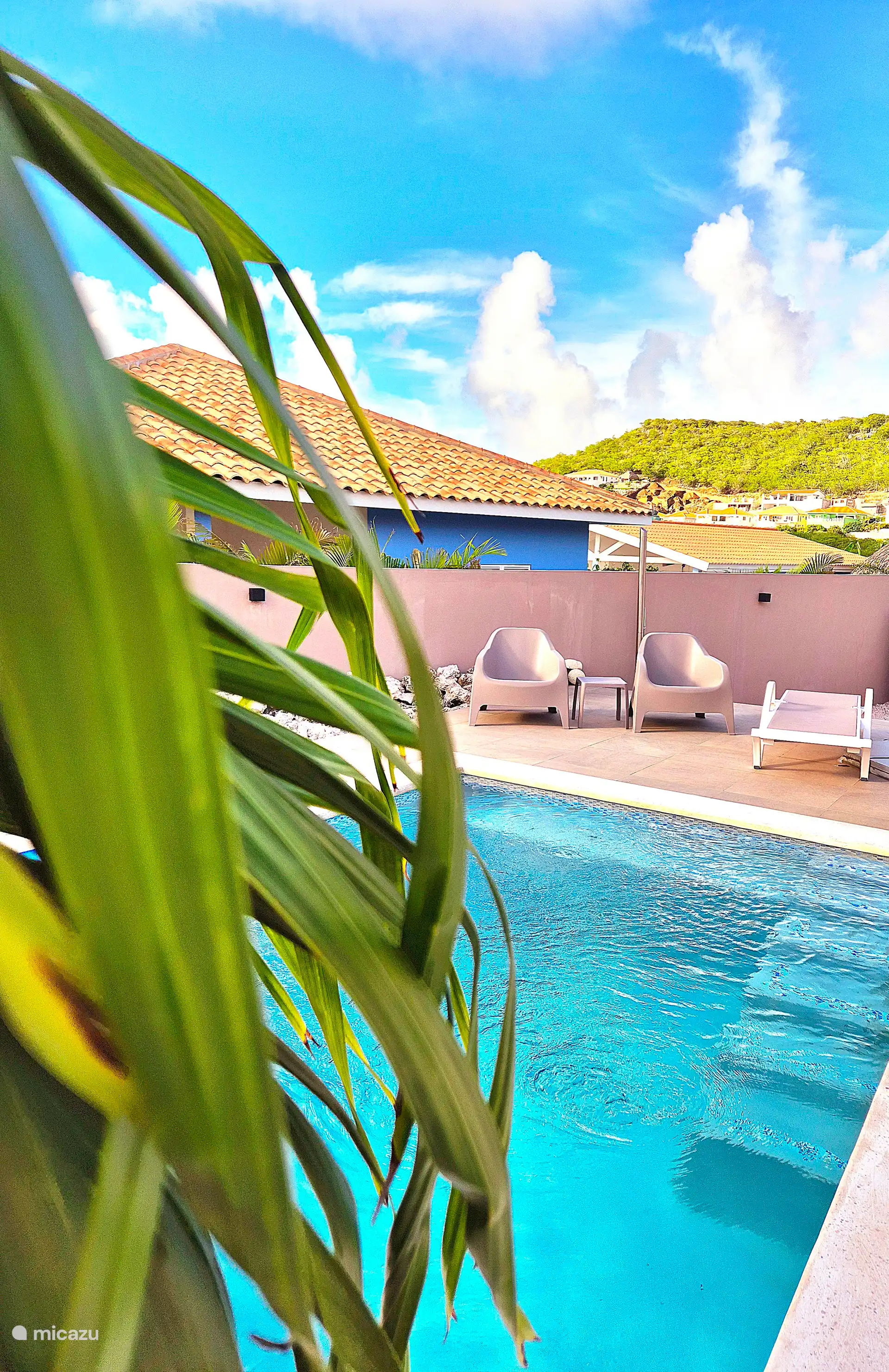 Lekkere stoelen voor als je uit het zwembad komt.