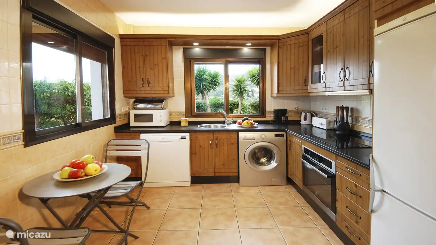 Excellent uitgeruste keuken.