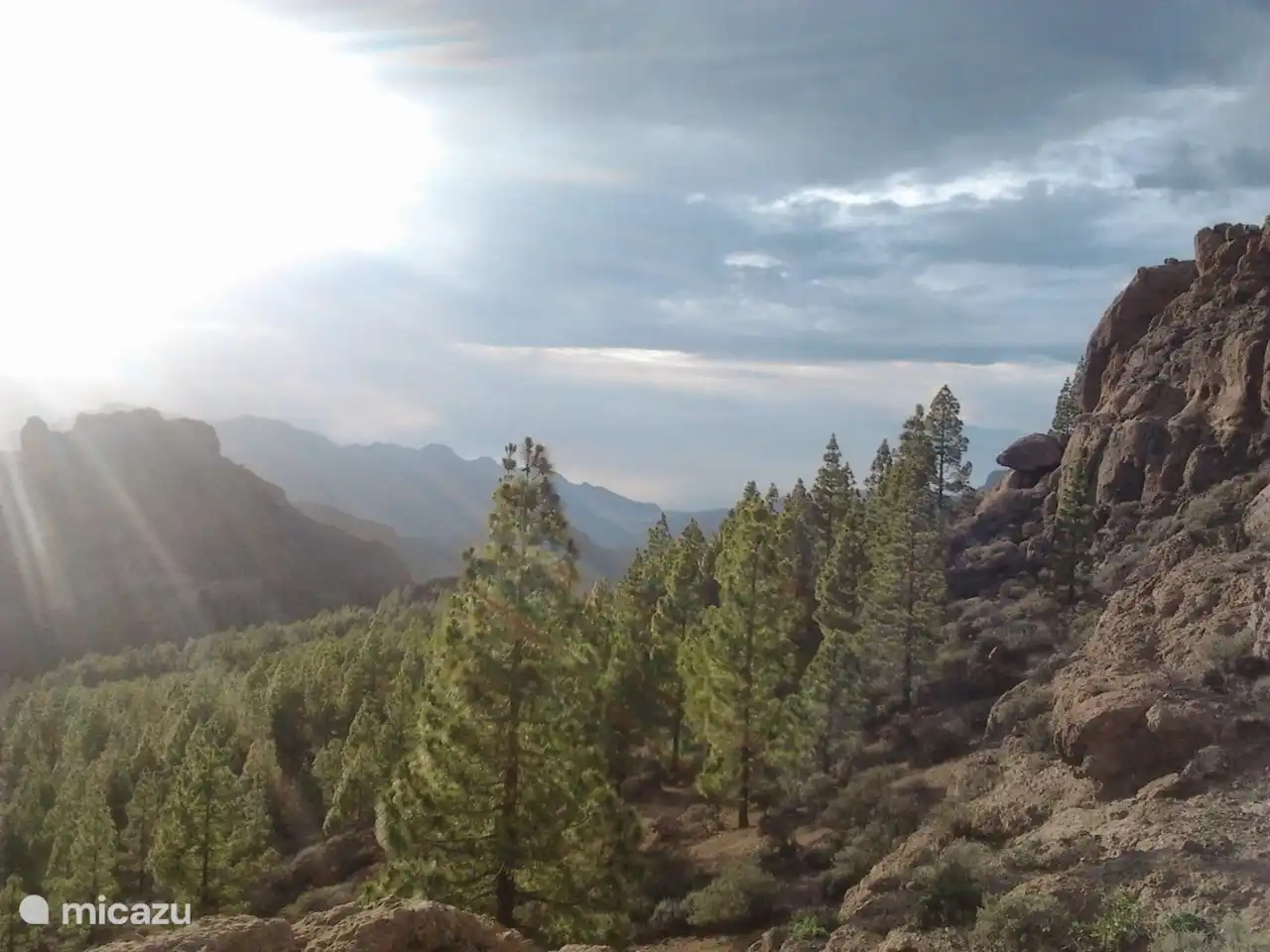 Roque Nublo - 1 heure de route de la maison de vacances, beau paysage de montagne, route très pittoresque.