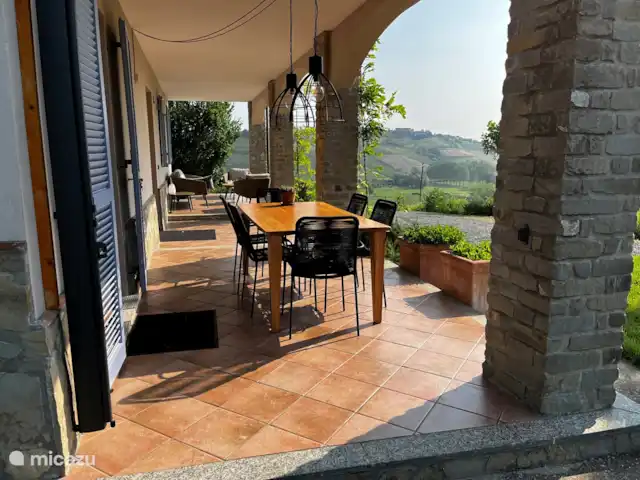 Nel Vigneto huren in Italië, Piëmont, Canelli - vakantiehuis Veranda met eethoek.