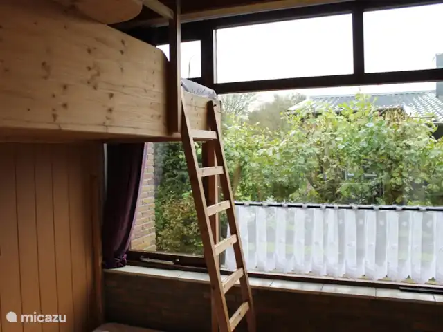 Location de Vacances Pays-Bas, Hollande du Nord, Julianadorp aan Zee, bungalow - Bungalow Marita Escalier vers le lit