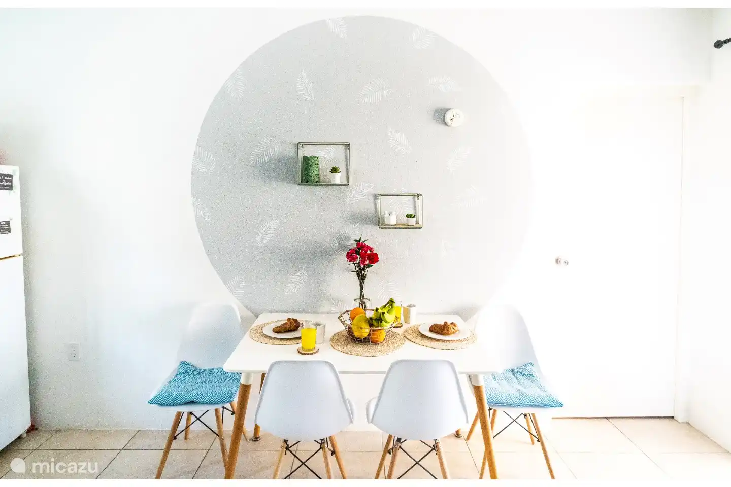 Living room - dining table