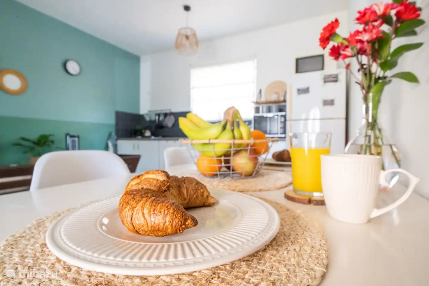 Living room - open kitchen