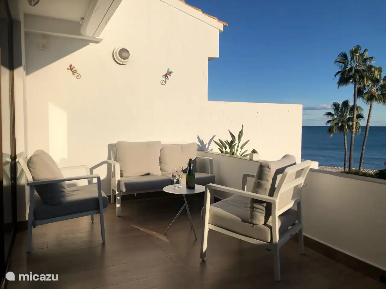 profiter sur la terrasse avec vue sur la mer et le vieil Altea