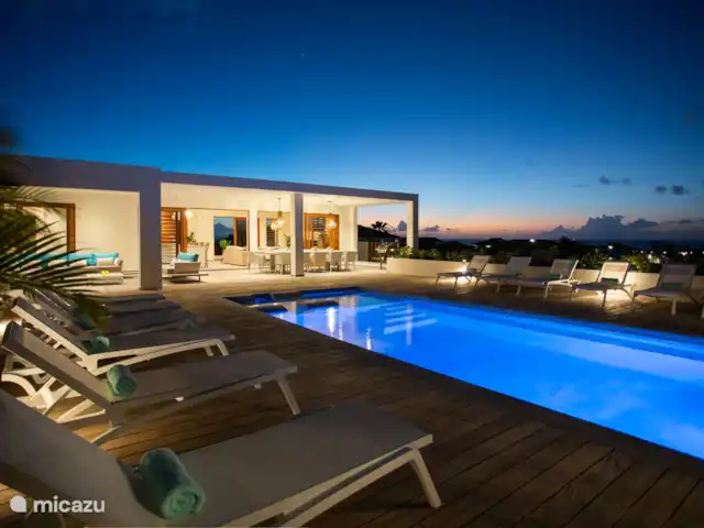 Incroyable villa de luxe à Vista Royal. | Curaçao, Banda Ariba (est), Vista Royal - villa La villa le soir !