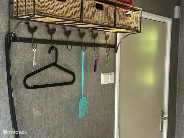 Huuske Woeste Wolden | Pays-Bas, Drenthe, Zuidwolde - maison de vacances Les manteaux peuvent être suspendus dans le hall
