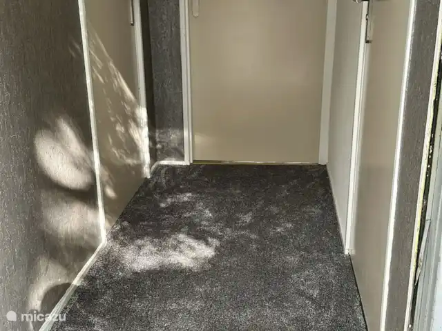 Huuske Woeste Wolden | Pays-Bas, Drenthe, Zuidwolde - maison de vacances La salle est recouverte de moquette. Idéal pour enlever les chaussures.