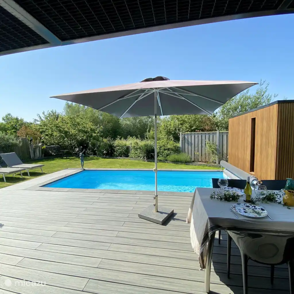 Villa Courtgène met privé-zwembad