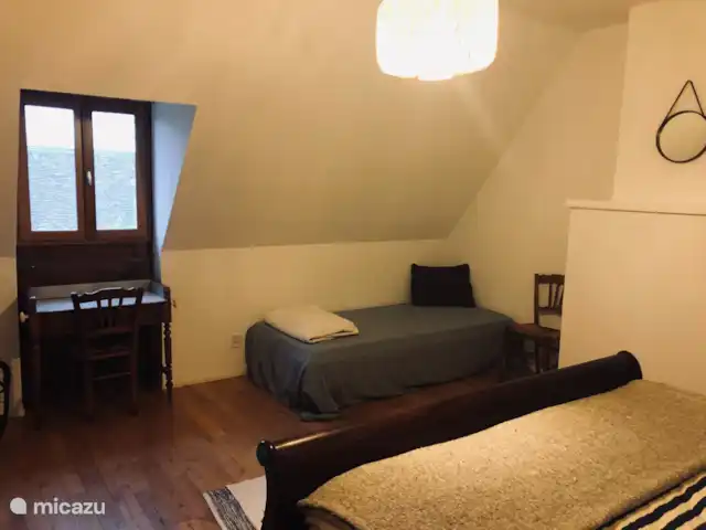 Casa Lavaud Jacquot en Francia, Dordoña, Payzac - casa vacacional Cama supletoria en el dormitorio 1