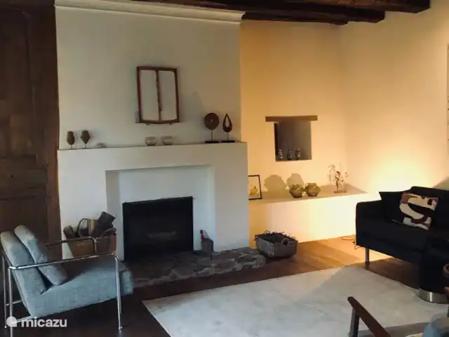 Casa Lavaud Jacquot en Francia, Dordoña, Payzac - casa vacacional Salón con chimenea