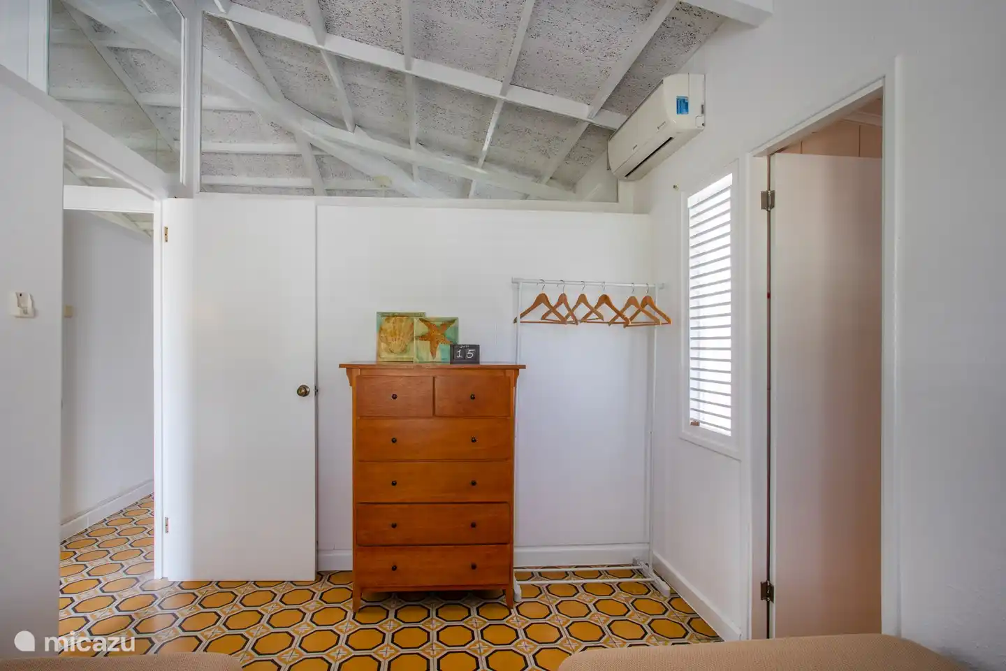 Schlafzimmer mit Klimaanlage