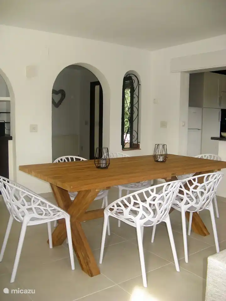 Tisch für 6 Personen.