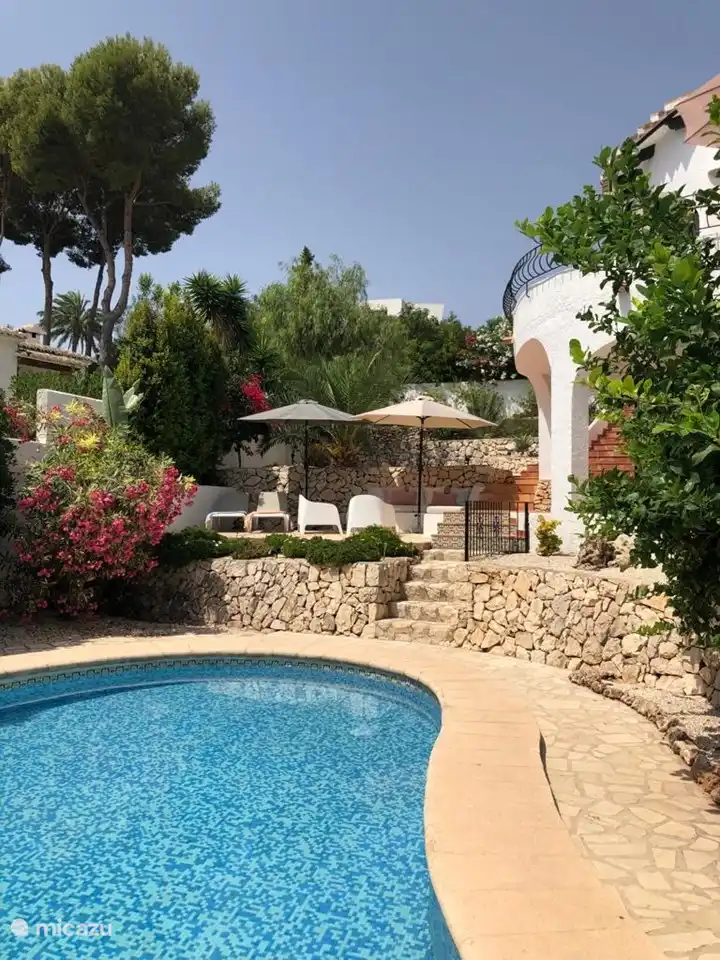 Verschiedene Ebenen mit Terrassen.